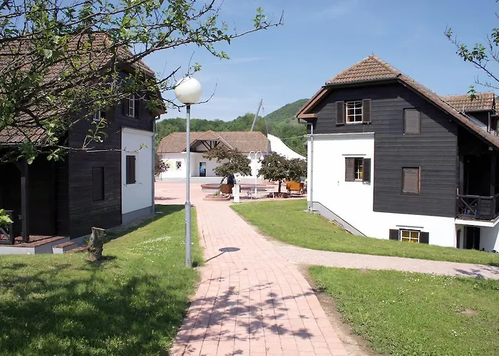 Terme Olimia - Village Lipa